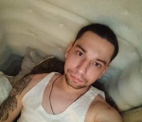 Yuriy, 29, Athens