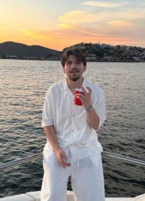 Alejandro из León 21 год