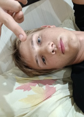 Денис, 19, Россия, Шахты