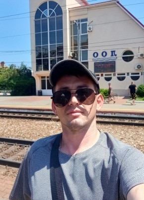 Илья