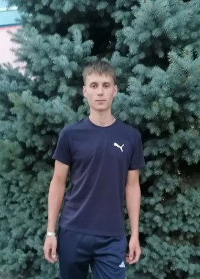 Максим из Самары 19 лет