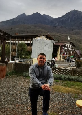 Павел из Омска 33 года