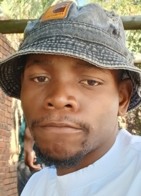 Hadji из Tembisa 26 лет