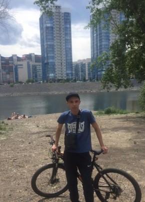 МИХАИЛ, 38, Россия, Красноярск