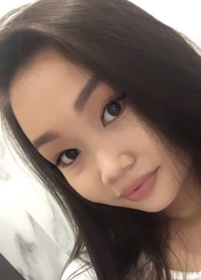 Айжан из Ақсая 18 лет
