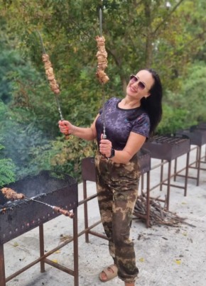 Людмила из Ростова-на-Дону 51 год