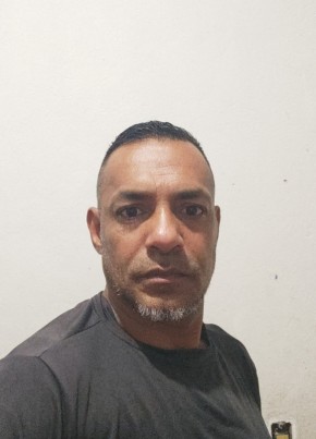 José из Vitória 46 лет