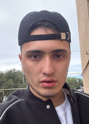 Кирилл из Челябинска 23 года