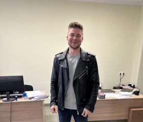 Den, 38, Maladzyechna