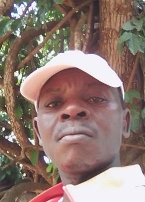 Dw, 18, Kenya, Mombasa