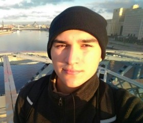 Арсений, 23 года, Москва