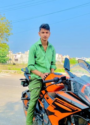 Shubham Sharma, 26, India, Jīnd