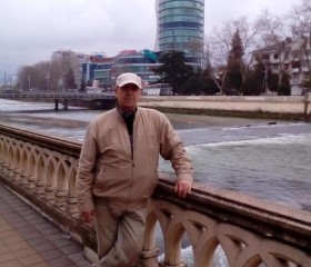 Вячеслав, 76 лет, Волгоград