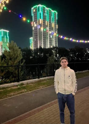 Ислом, 23, Россия, Сургут
