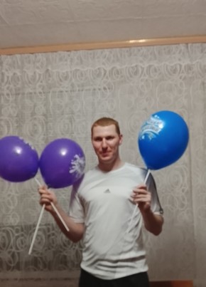 Казаков Андрей из Бакчара 32 года