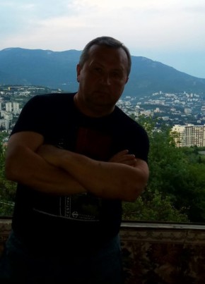 Лев, 65, Россия, Ялта