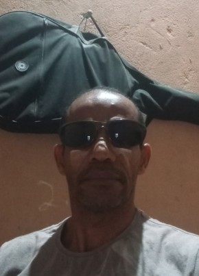 José Bruce из Salvador 52 года