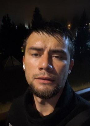 Maxim Clobutchi из Chişinău 26 лет