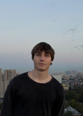 Ярослав из Москвы 20 лет