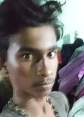 Akash, 18, India, Jolārpettai