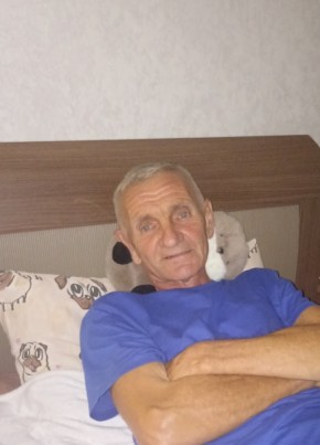 Сергей Жихарев в из Череповеца 65 лет
