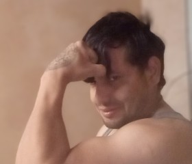 Isaac, 34, Tijuana