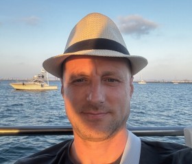 OLEG, 45, Rishon LeZiyyon