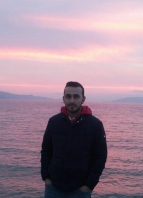 Semih, 23, Türkiye Cumhuriyeti, Ankara