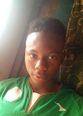 Ohikwo Banuda, 20, Nigeria, Port Harcourt