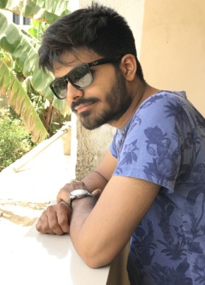 Vraj Patel, 25, India, Ahmedabad