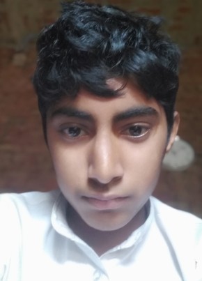 Aasmuhammab, 19, India, Jalālābad (State of Uttar Pradesh)