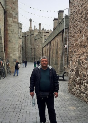 Александр из Нового Уренгоя 64 года
