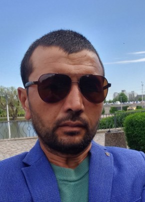 Азимжон из Калининграда 34 года