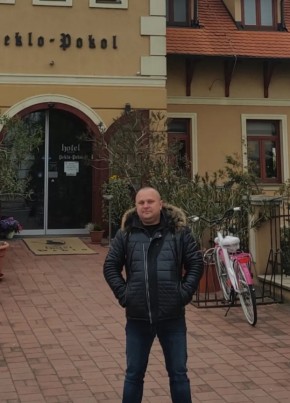 Oleg, 35, Romania, București