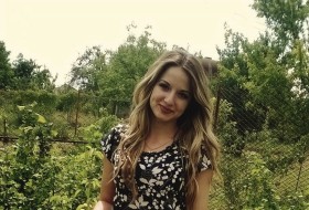 Oksana, 22 - Just Me