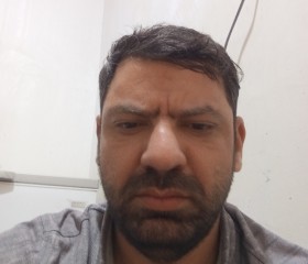 طارق نزال عبدالل, 35, Karbala