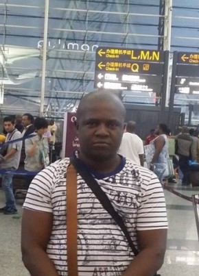 Umeh, 44, República Portuguesa, Lagos