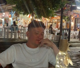 Taras Shkaferak, 42, London