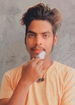 Jishaan Hussain, 18, India, Deoria