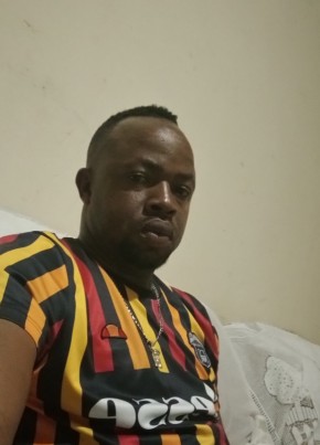 Moses, 37, Republika y’u Rwanda, Kigali