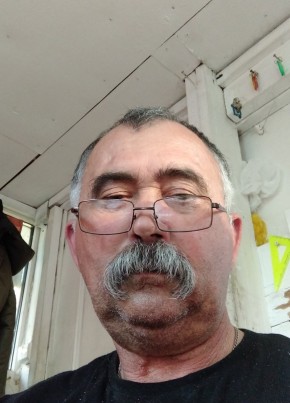 Юрий, 64, Россия, Гиагинская