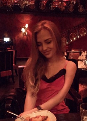 Дашенька, 21, Россия, Москва