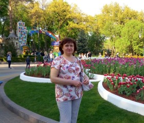 Елена, 64 года, Харків