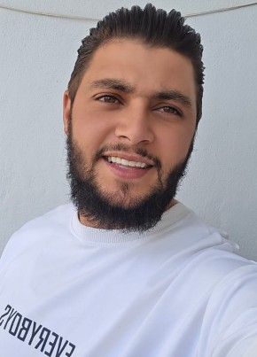 yzan из Frankfurt am Main 23 года