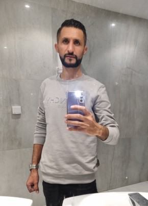 Aymen, 39, Italy, Turin