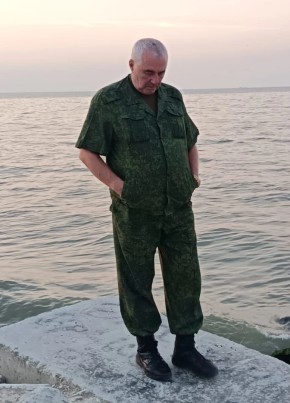 Руслан из Владикавказа 63 года