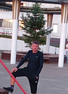 Максим из Набережные Челны 46 лет