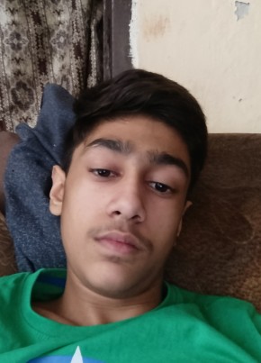 Nissar Hussain, 19, پاکستان, لاہور
