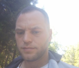 Кирилл, 32 года, Луга