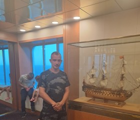 Bogdan, 26, Tel Aviv